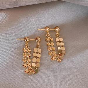 "2023 Fashion Shiny Gold Geometric Tassel Earrings for Women