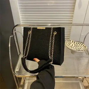 "Fashion Felt Shoulder Bag