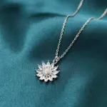 Luxury Daisy Flower Crystal Necklace