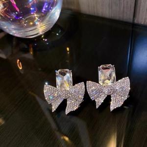 Exaggerated Mosaic Rhinestone Bow Earrings – Shining Semi-Precious Stones, Exquisite Square Crystal Studs.